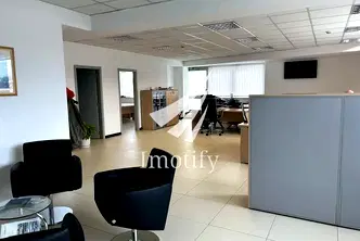 Офис в София, Център