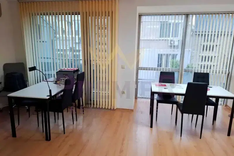 Office in Varna, Centyr