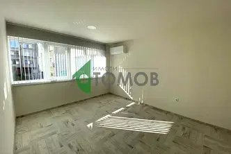 Офис в Шумен, Център