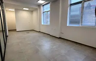 Офис в Перник, Център