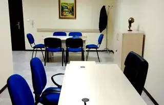 Офис във Враца, Център