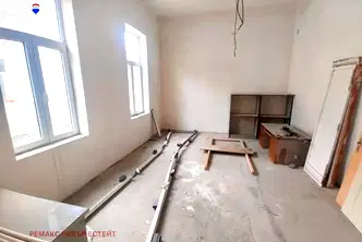 Офис в Русе, Център