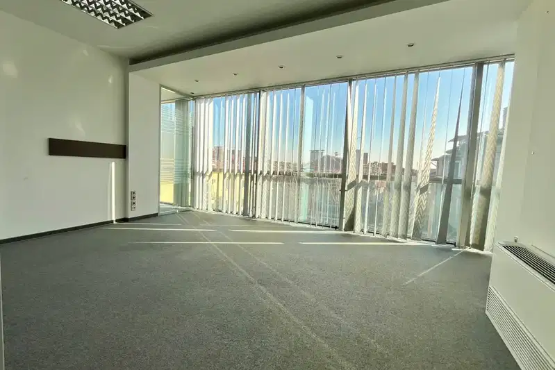Office in Sofiya, Centyr