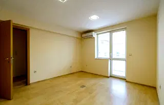 Офис в Русе, Център