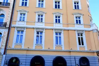 Офис в София, Център