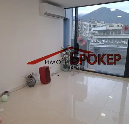 Photo 2 — Office in Sliven, Centyr