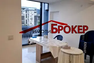 Офис в Сливен, Център