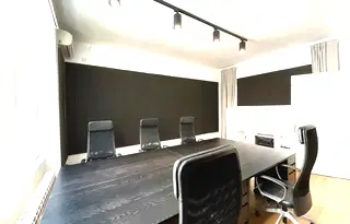 Офис в София, Център