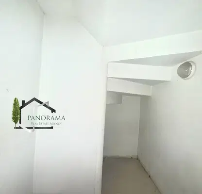 Photo 2 — Office in Shumen, Centyr