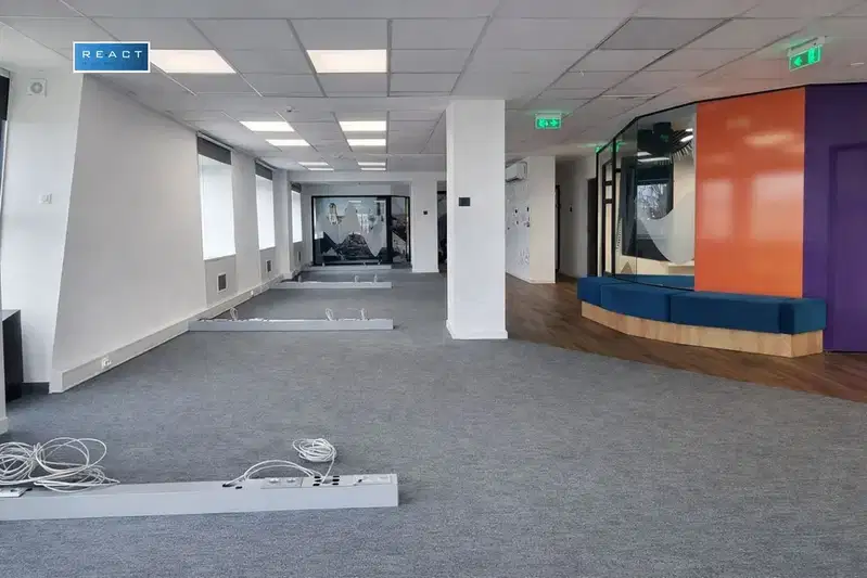 Office in Sofia, Centyr