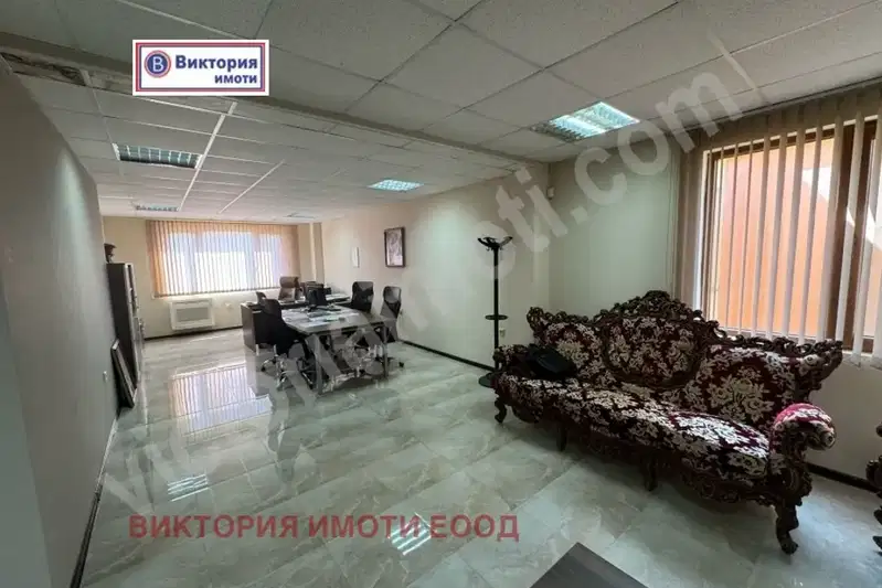 Офис във Велико Търново, Център