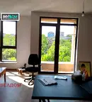 Офис във Варна, Център