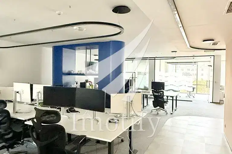 Office in Sofia, Centyr