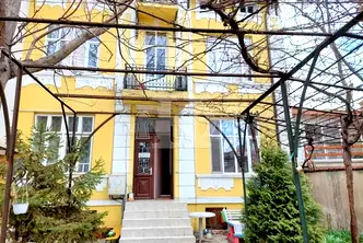 Офис във Варна, Център