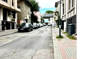 Офис във Варна, Център