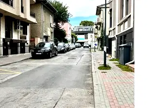 Офис във Варна, Център