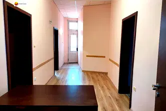 Офис във Варна, Център
