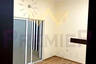 Офис във Варна, Център