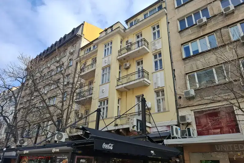 Office in Sofiya, Centyr