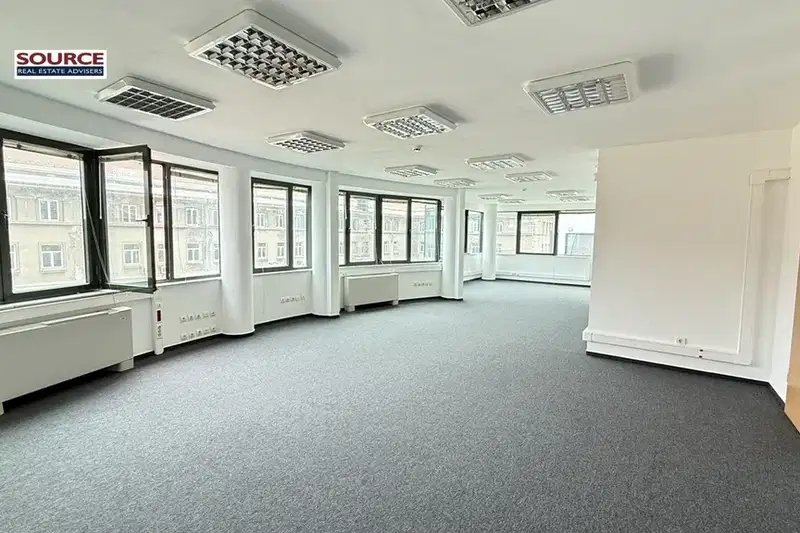Office in Sofiya, Centyr