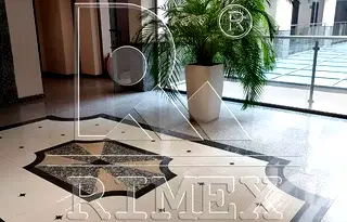 Офис в Пловдив, Център
