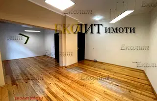 Офис в София, Докторски паметник