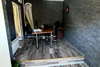 Офис в София, Гео Милев