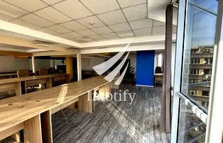 Офис в София, Гео Милев
