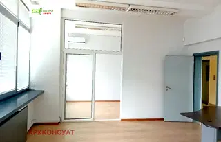 Офис в София, Гео Милев