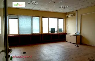 Офис в София, Гео Милев