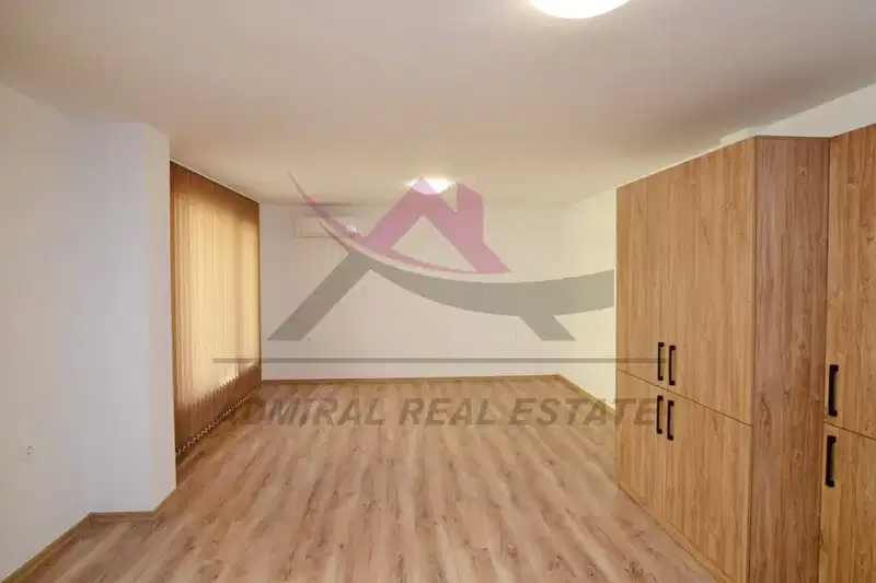 Office in Varna, Grand Mol