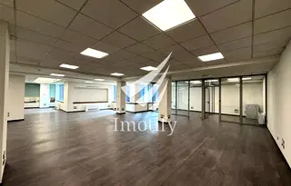 Офис в София, Хладилника