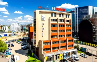 Офис в София, Хладилника