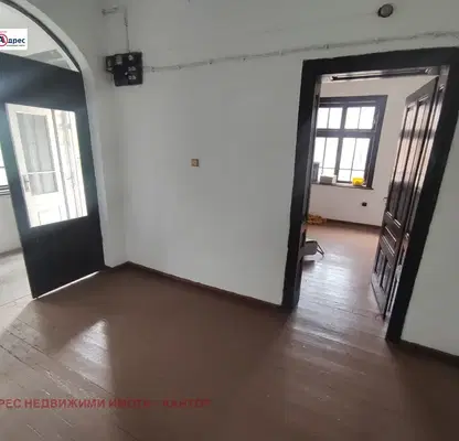 Photo 2 — Office in Pazardjik, Idealen Centyr