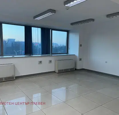 Photo 2 — Office in Pleven, Idealen Centyr