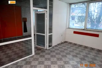 Офис в Пазарджик, Идеален център
