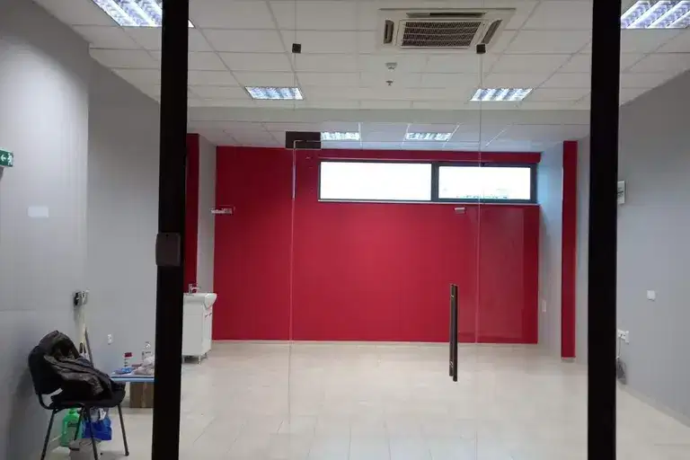 Office in Pleven, Idealen Centyr