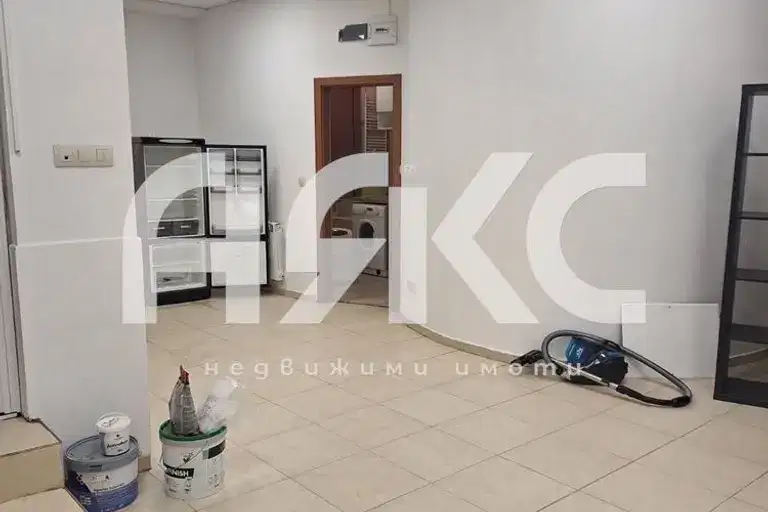 Офис в София, Иван Вазов