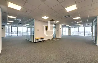 Офис в София, Изток