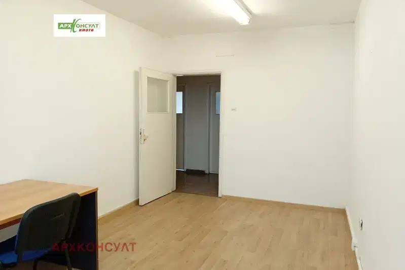 Офис в София, Изток
