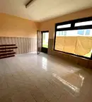 Офис в Перник, Изток