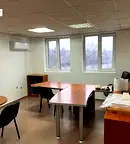 Офис в Перник, Изток