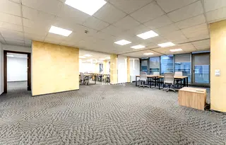 Офис в София, Изток