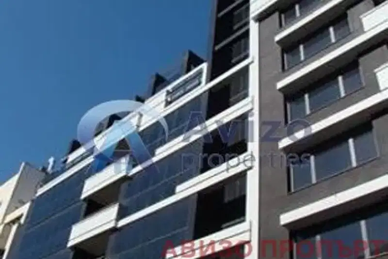 Офис в София, Изток