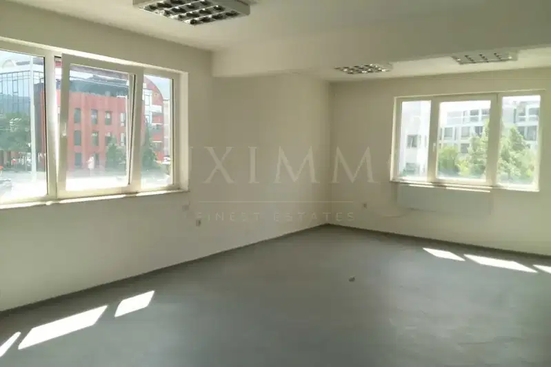 Офис в София, Кръстова вада