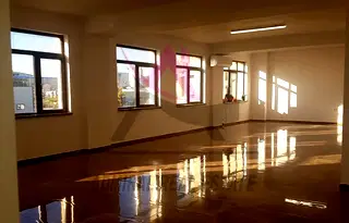 Офис във Варна, Метро