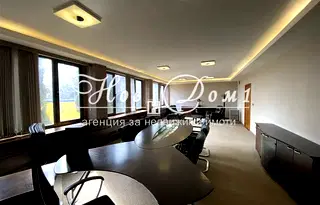 Офис във Варна, Владислав Варненчик 1