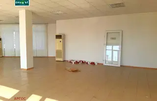 Офис във Варна, Метро
