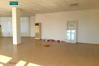 Офис във Варна, Метро