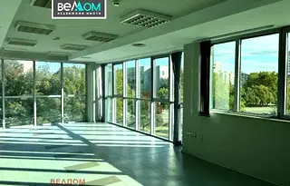 Офис във Варна, Младост 1